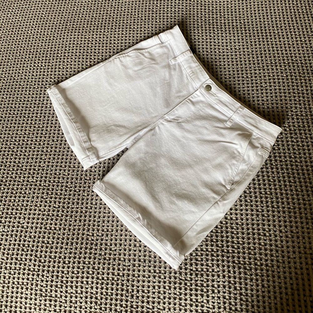 JOE’S JEANS crisp white denim cuffed shorts 27